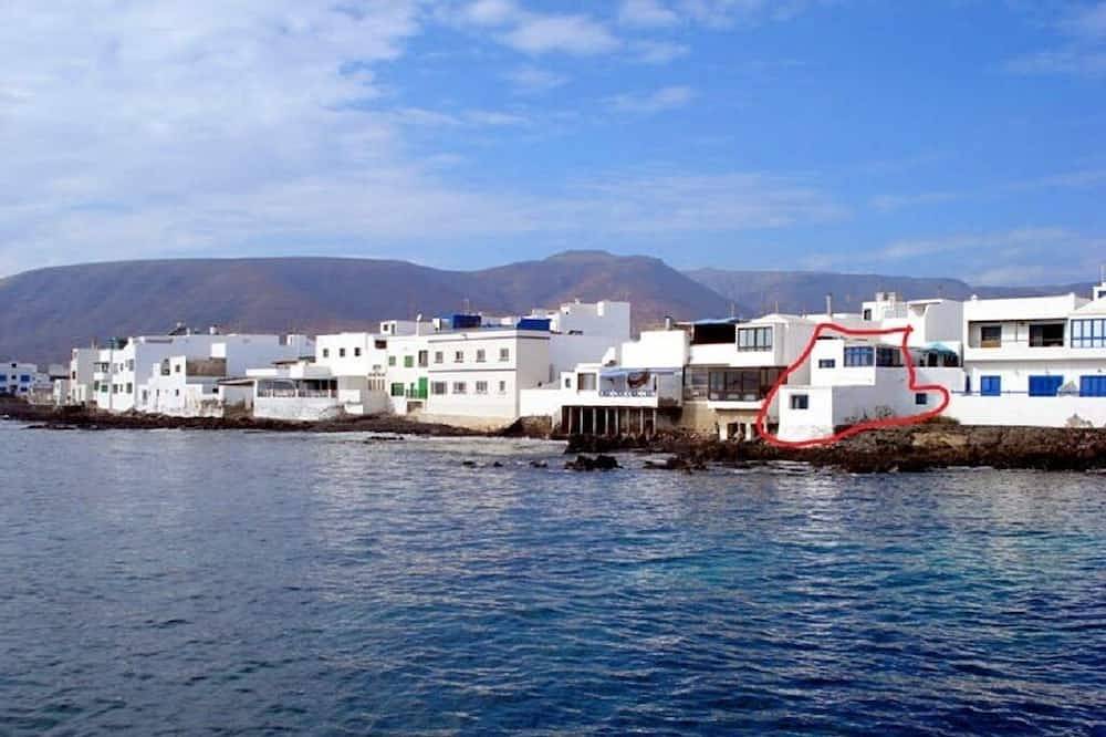 Haus am Strand in Arrieta, Haría
