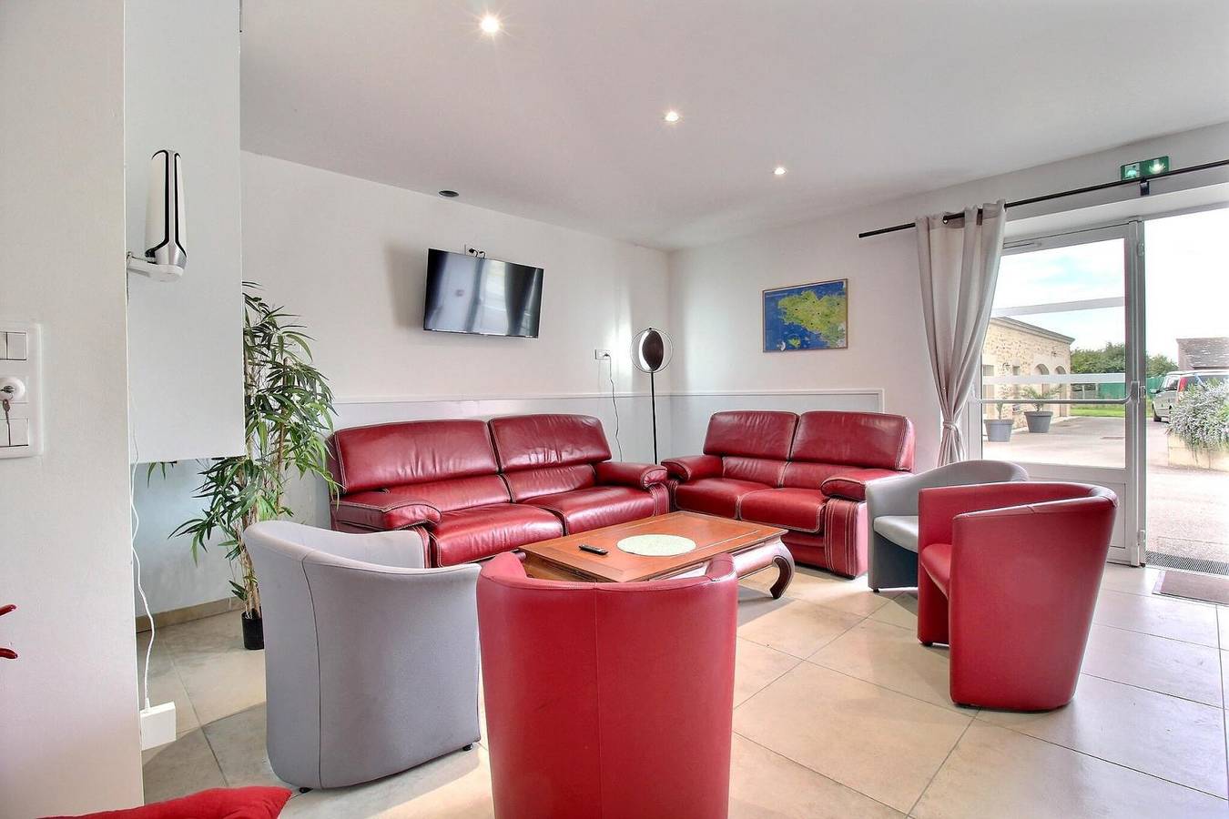 Alice in Theix, Côte des Mégalithes