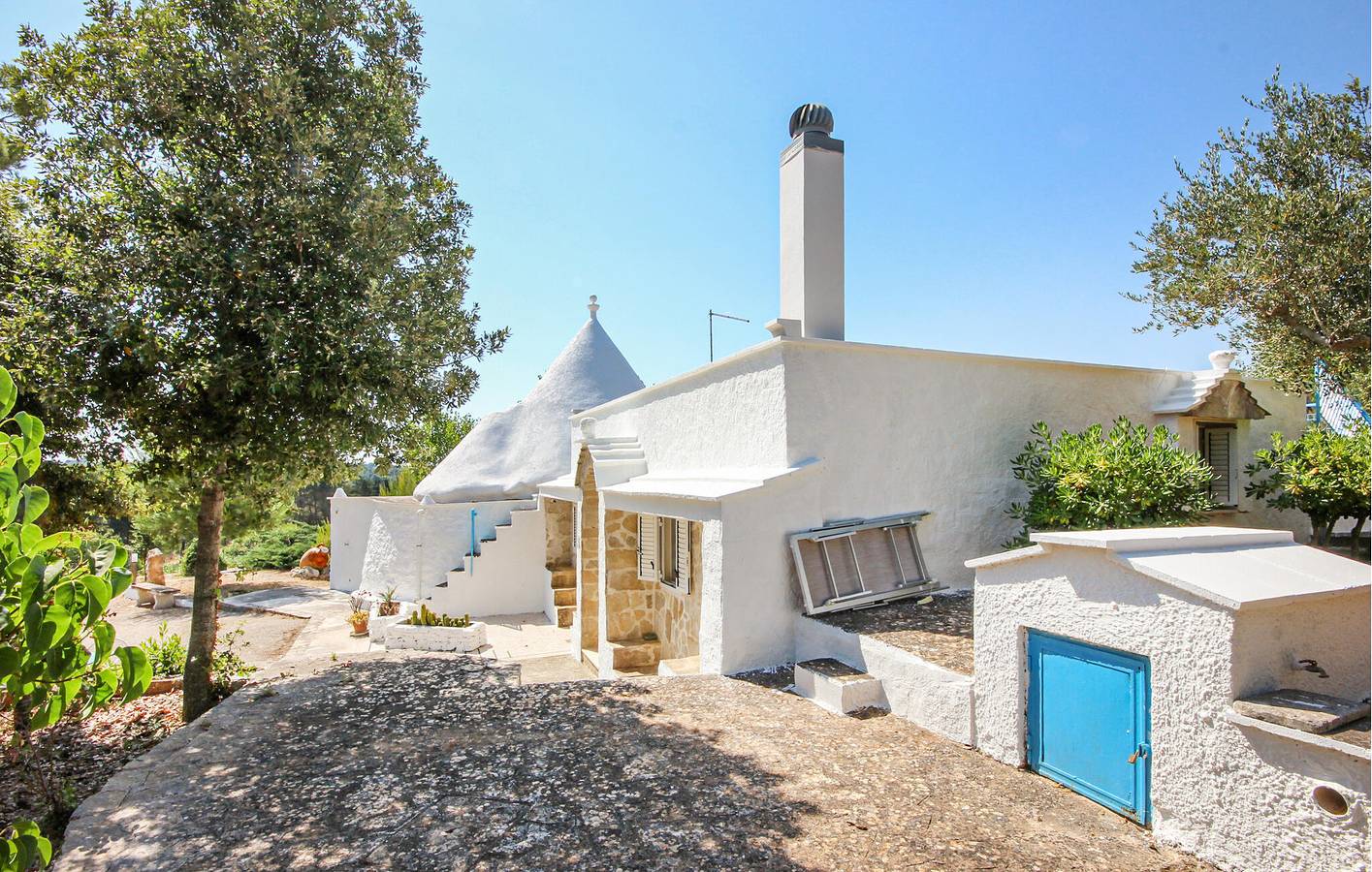 Cool Garden Apartment with Parking and Internet in Martina Franca, Taranto Province