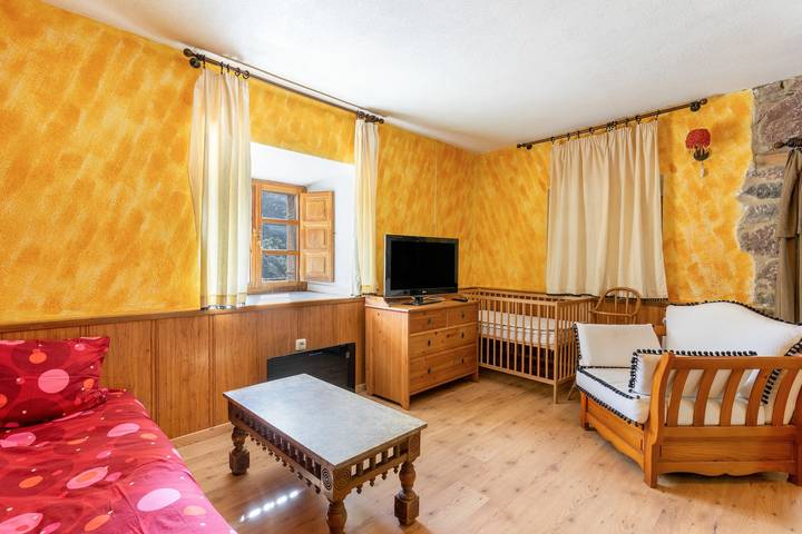 Appartement entier, Appartement « Zentralclub La Osera » : vue montagne, terrasse et jardin partagés in Somiedo, Chaîne Cantabrique