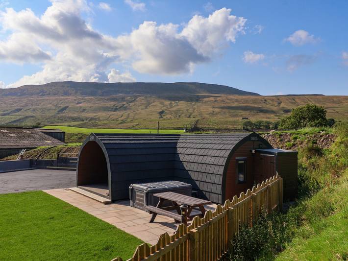 Cottage for 4 people, with garden, with pets in Yorkshire Dales National Park