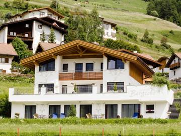 Ferienwohnung für 5 Personen, mit Garten und Terrasse sowie Ausblick und Sauna in Nauders