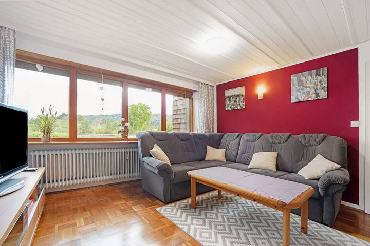 Appartamento intero, Appartamento 'Bobis Ferienwohnung' con vista sulle montagne, balcone e Wi-Fi in Wildpoldsried, Svevia (Bavaria)