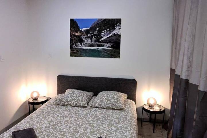 Location de vacances pour 8 personnes, avec terrasse à Saint-Vincent-les-Forts - 4