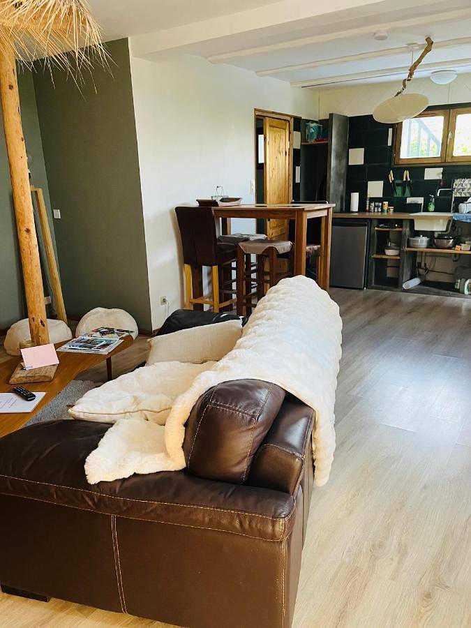 Gîte pour 2 personnes, avec piscine et terrasse à Étercy - 4