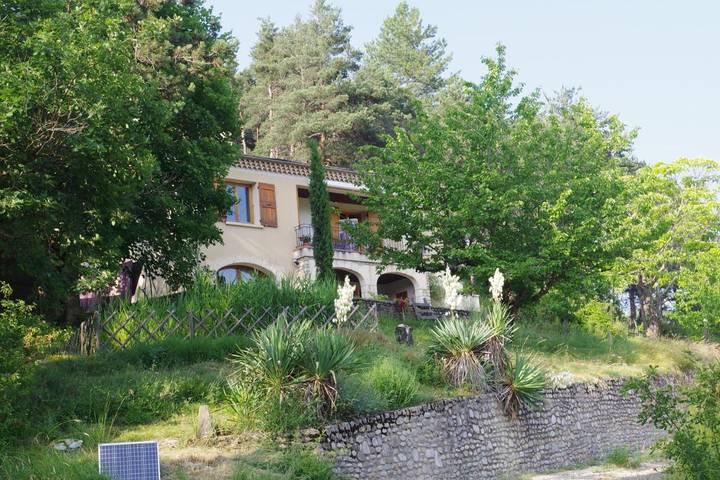 Location de vacances pour 2 personnes, avec vue et jardin à Menglon - 4