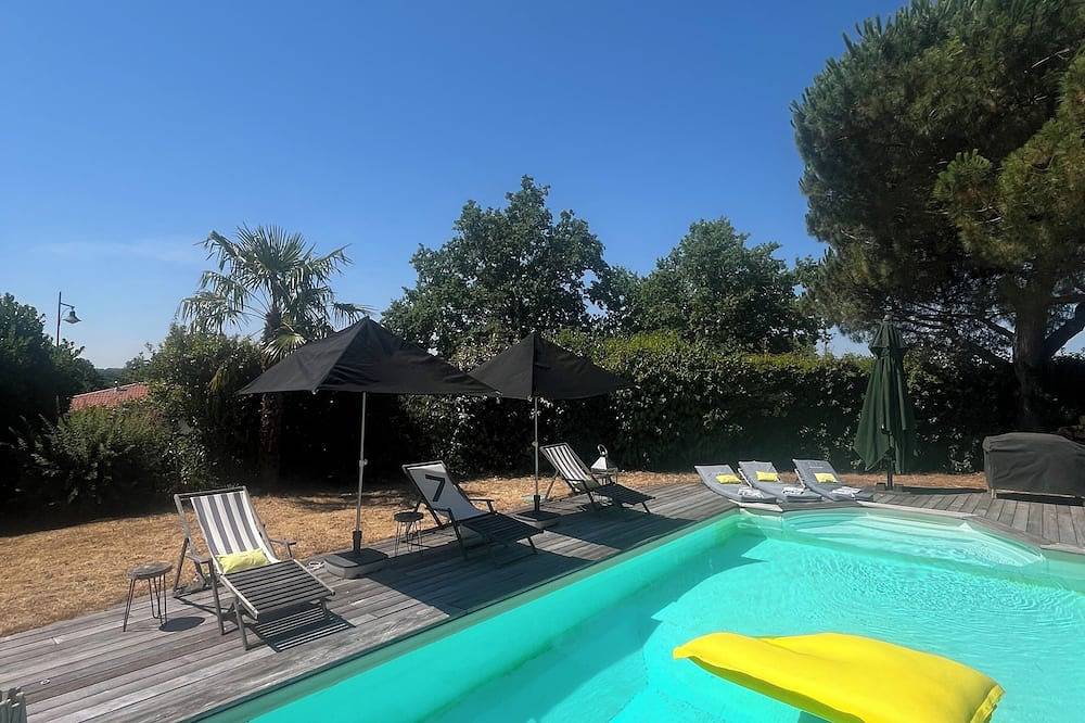 Villa K — Maison 10/12 pers.  Piscine & Jacuzzi au Calme Absolu 15 mn Puy duFou in Cholet, Région de Cholet