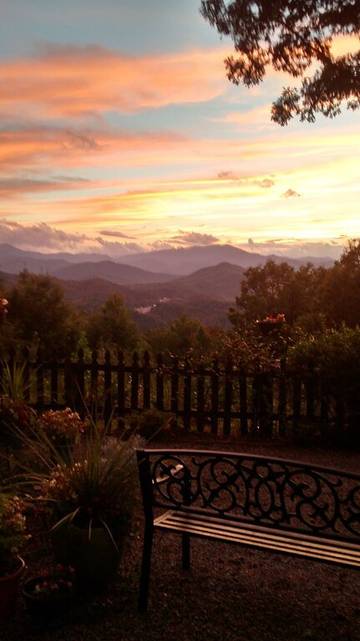 Log Cabin for 2 People in Blue Ridge Mountains, Fontana Lake, Photo 2