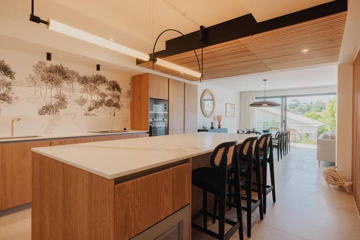 Location de vacances pour 10 personnes, avec piscine et jardin, animaux acceptés dans Plage Pontaillac - 3