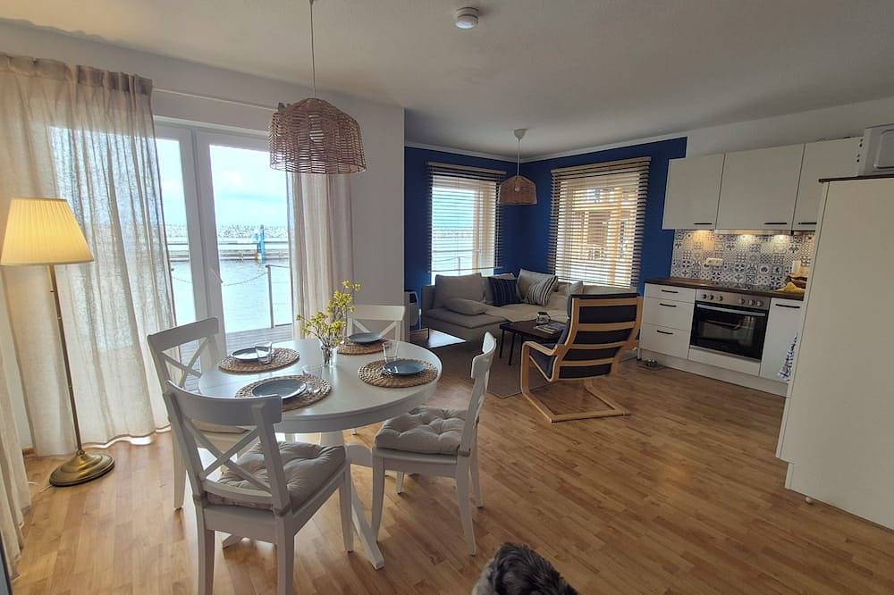 Neu renoviertes schwimmendes Ferienhaus „Fischland“ in Barth in Barth, Vorpommern-Rügen