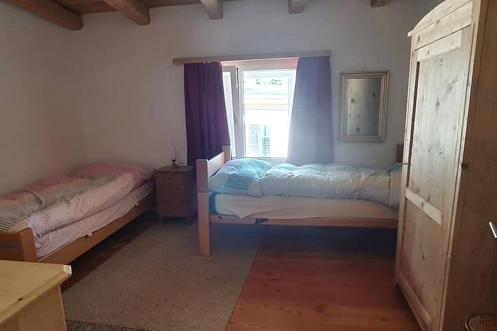 Ganze Wohnung, Am Dorfplatz Lavin, (Lavin) in Lavin, Unterengadin