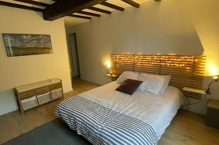 Location de vacances pour 8 personnes, avec piscine et jardin à Saint-Sulpice-de-Roumagnac