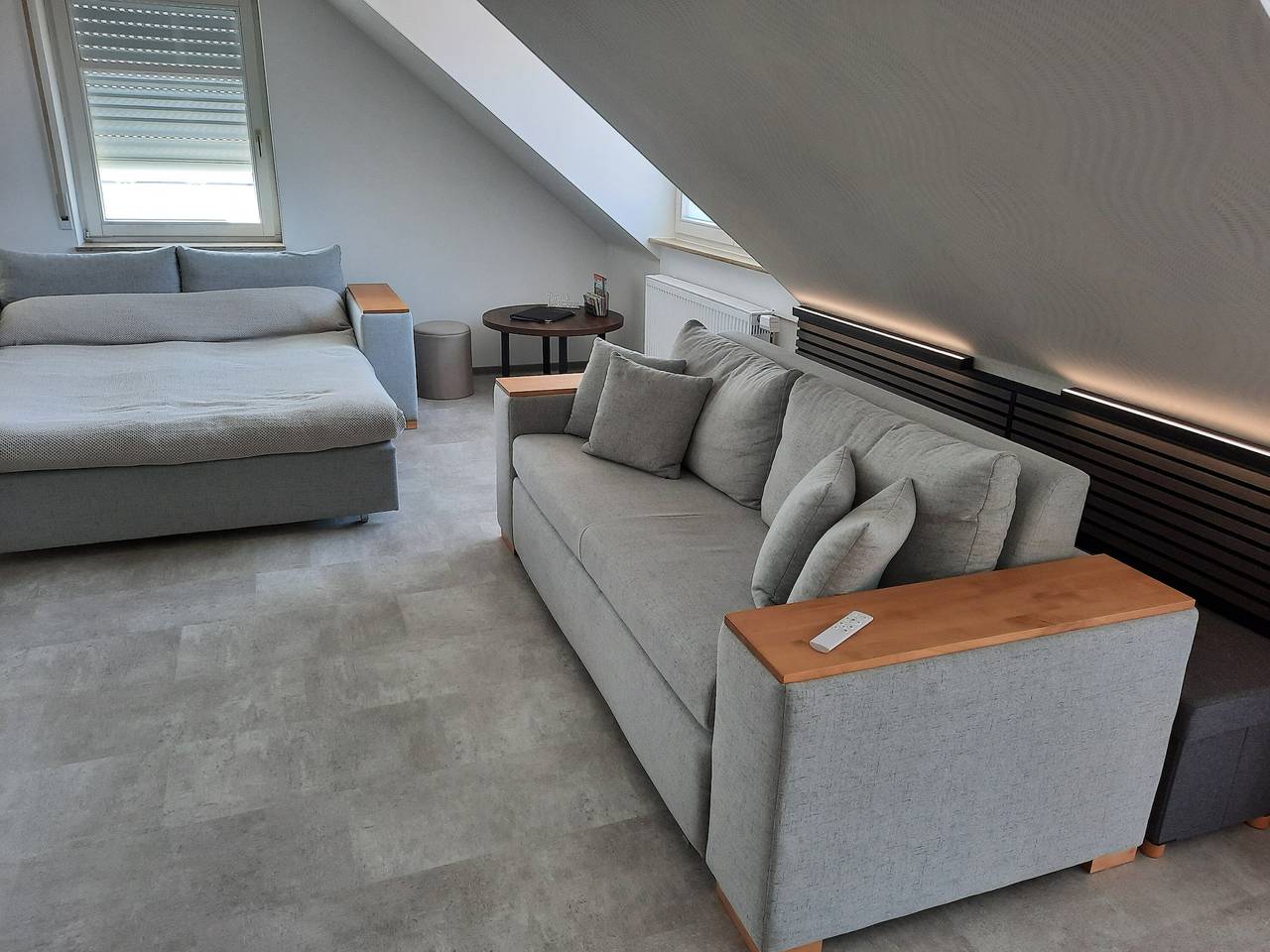 Ganze Wohnung, Apartment 'Balinger Berge' mit Bergblick, Wlan und Klimaanlage in Balingen, Neckar-Alb