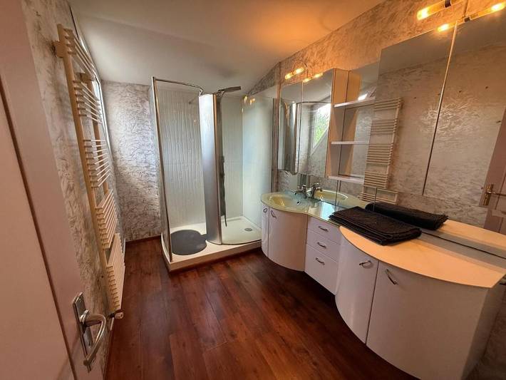 Location de vacances pour 6 personnes, avec jardin ainsi que terrasse et piscine à Ancenis - 3