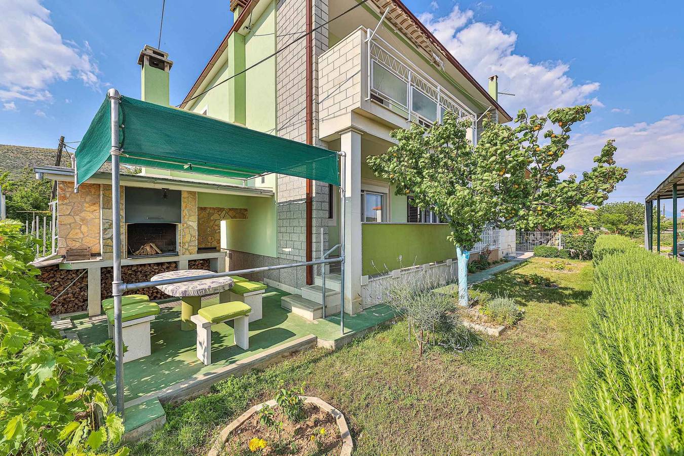 Apartamento vacacional entero, Apartamento vacacional con aire acondicionado y lavadora  in Trogir, Condado de Split-Dalmacia