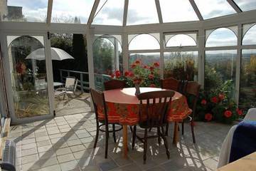 Gîte pour 3 personnes, avec terrasse et jardin à Glastonbury