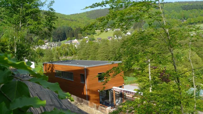 Location de vacances pour 9 personnes, avec sauna et jardin, animaux acceptés dans Petit Coo