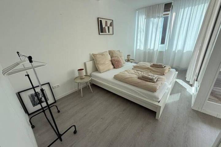 Ganze Wohnung, Loftartiges Apartment 150 qm nahe Veltins Arena in Gelsenkirchen, Ruhrgebiet