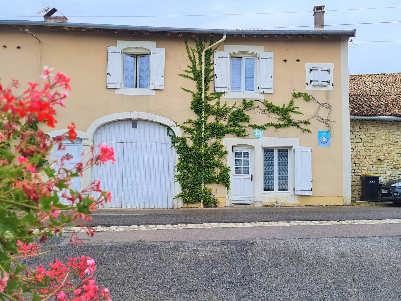 Spacious and comfortable house with terrace and garden, perfect for family or business in Méligny-le-Grand, Commercy region