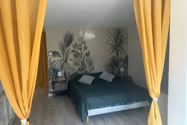 Gîte pour 4 personnes, avec jacuzzi ainsi que piscine et jardin à Flassans-sur-Issole - 2