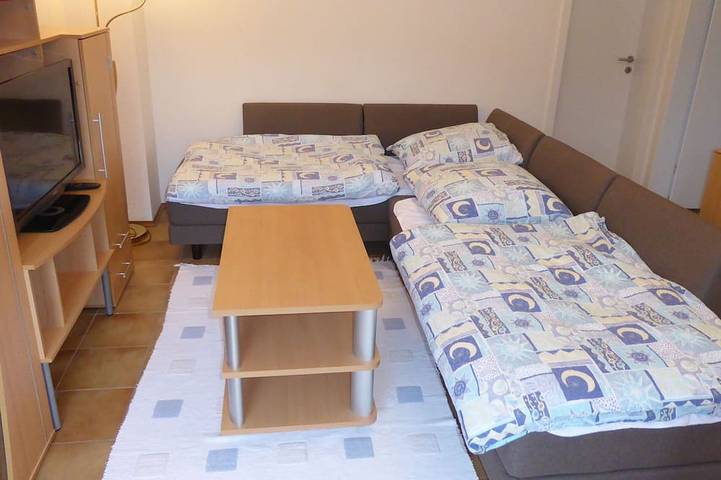 Entire apartment, Neue Ferienwohnung zw. Bad Tölz und Tegernsee bis 4 Personen in Waakirchen, Bavarian Alps