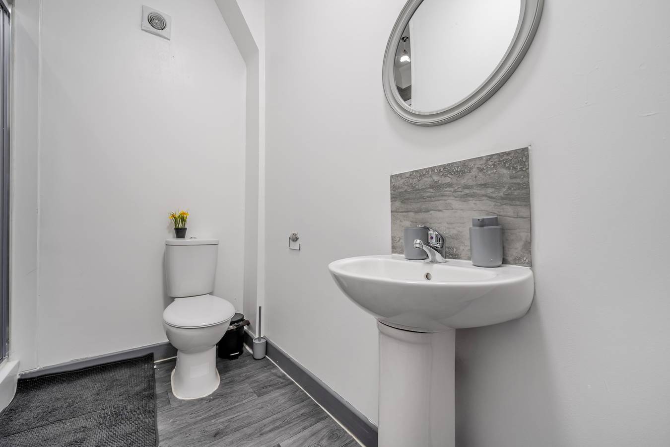 Sleepsupto6-Citycentre-Familyfriendly-Freeparking in Stoke-on-Trent, Midlands