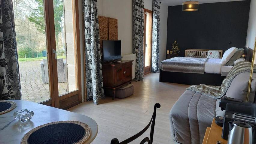 Gîte pour 3 personnes, avec vue et jardin à Noaillan - 2