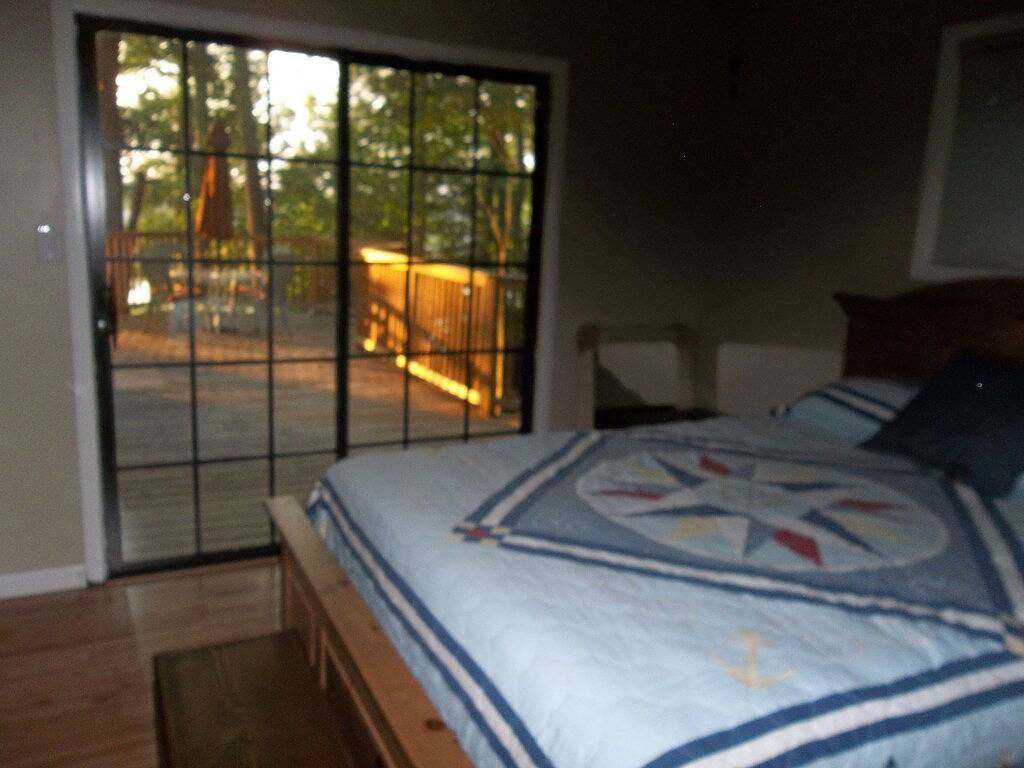 Haus am See mit Gemeinschafts-Bootsrampe. In der Nähe der Yachthäfen und der Stadt und doch privat. in Lake Cumberland