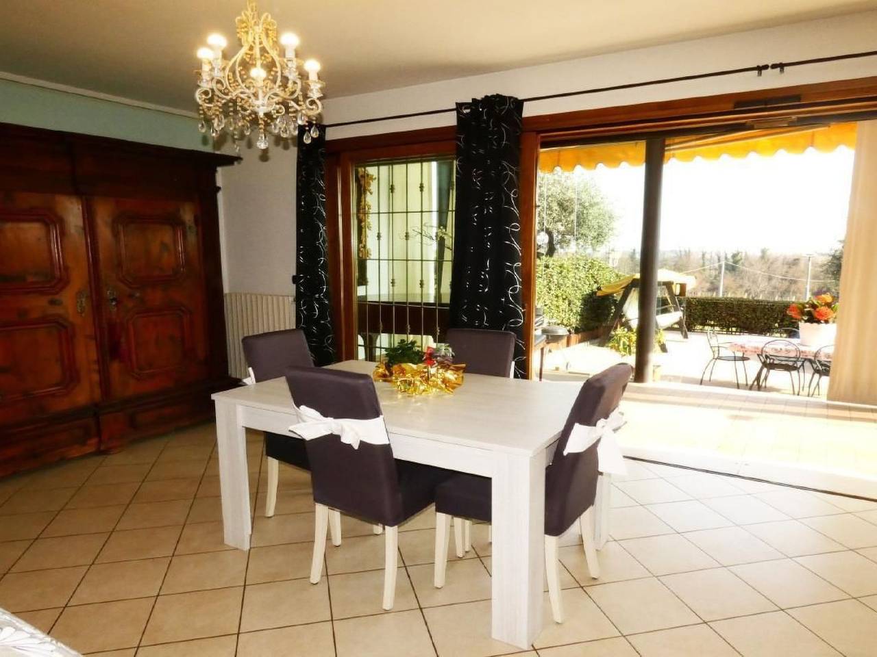 Villa Paradiso, 200 m² Ferienhaus in Polpenazze del Garda, Gardasee-Berge