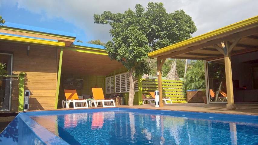 Location de vacances pour 5 personnes, avec piscine ainsi que balcon et vue dans Plage de la Perle - 4