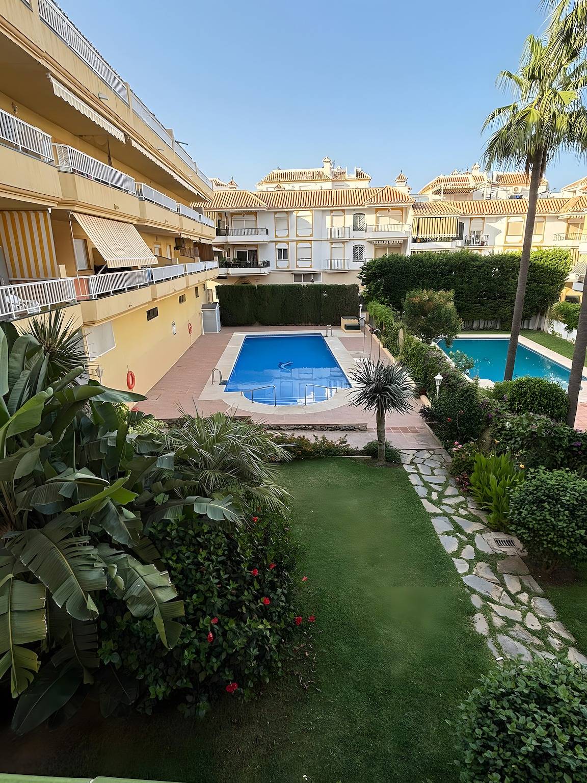 Entire apartment, Apartment 'Byb' with Shared Pool, Wi-Fi and Air Conditioning in La Cala de Mijas, Mijas
