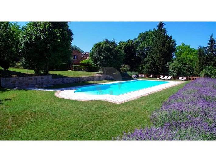 Agriturismo per 2 persone, con Terrazza e Giardino nonché Piscina e Panorama a Urbino