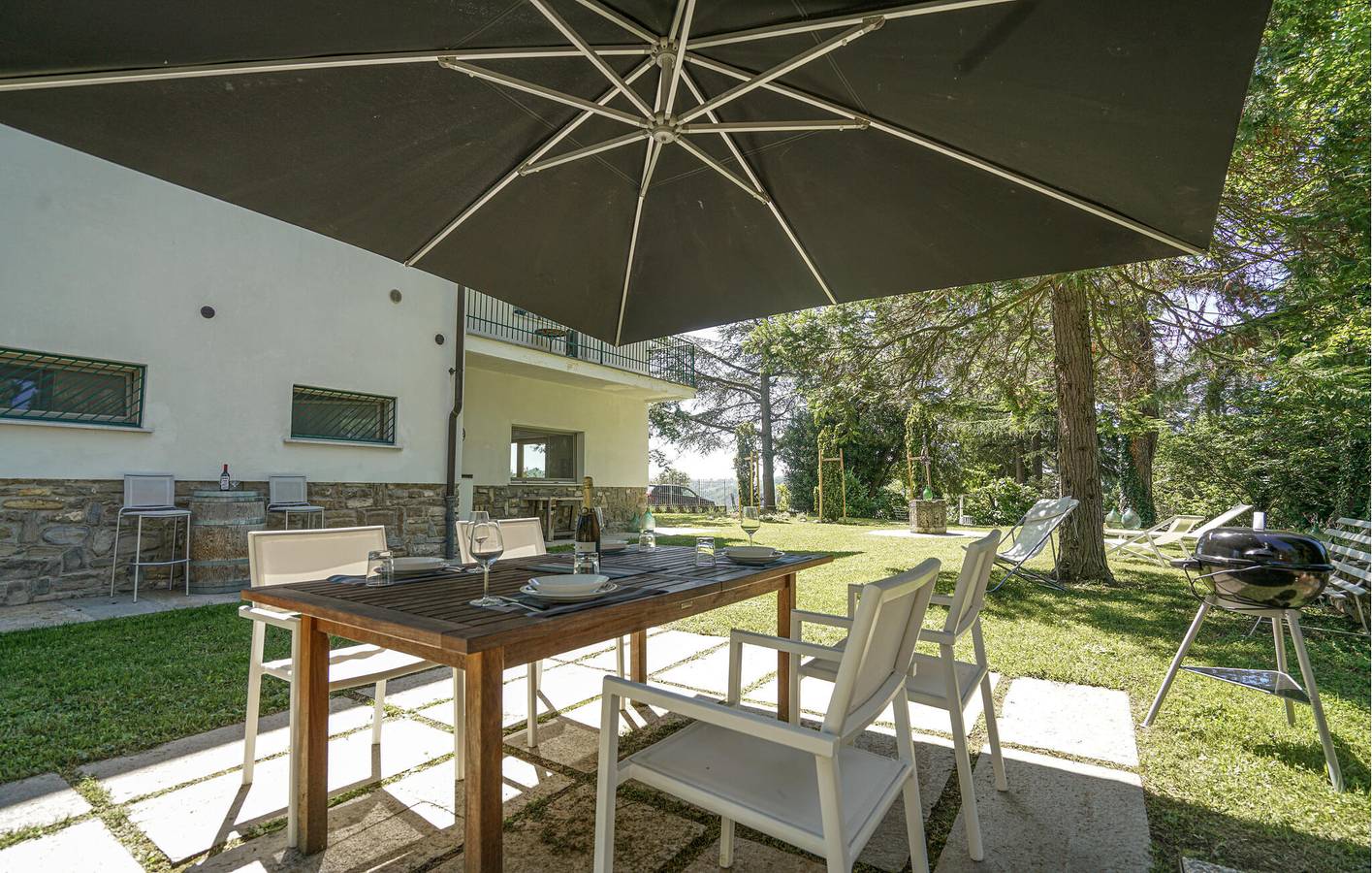 Feriehus for 5 personer med have in Marsaglia, Langhe