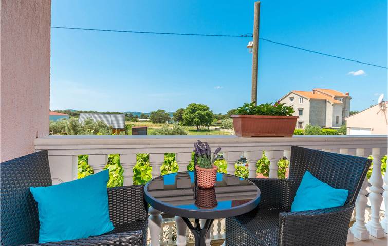 Ferienwohnung für 6 Personen, mit Terrasse in Biograd na Moru - 3