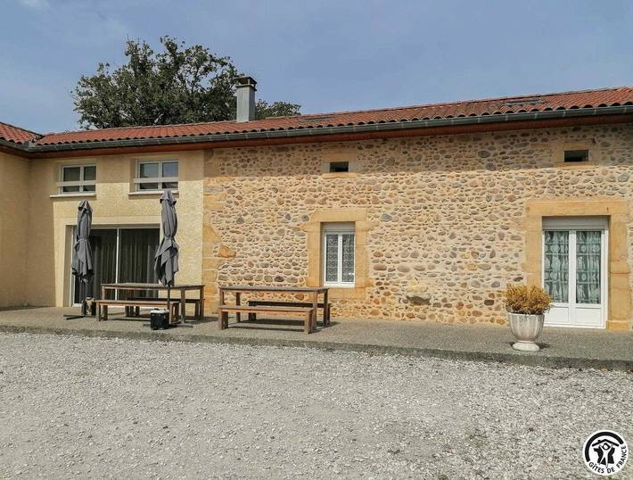 Gîte pour 15 personnes, avec Terrasse et Jardin