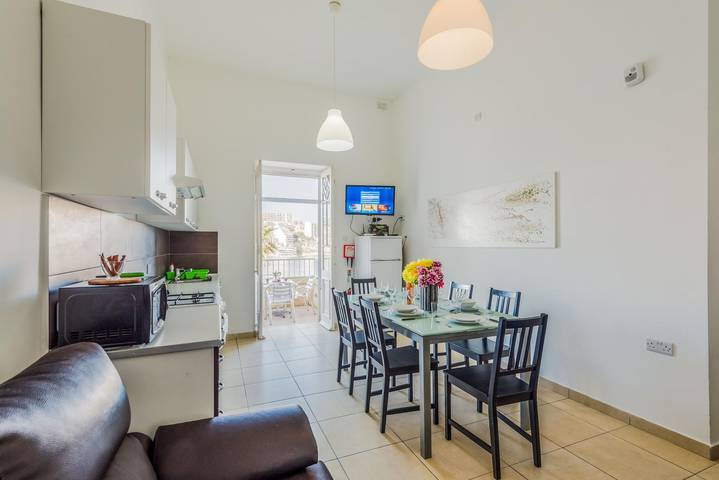 Gîte pour 5 personnes, avec balcon, adapté aux familles dans St. Paul's Bay - 3