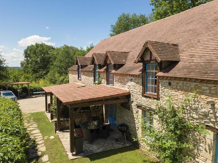 Gîte pour 6 personnes, avec Balcon et Terrasse ainsi que Jardin et Bassin pour enfant à Catus