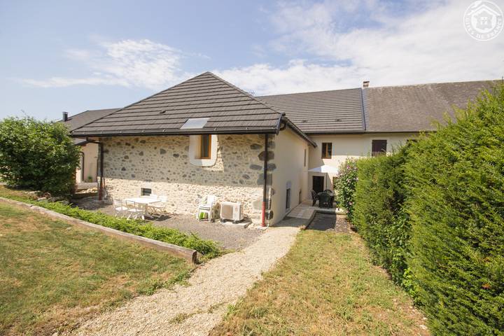 Maison de vacances pour 5 personnes, avec Terrasse et Piscine dans Bauges