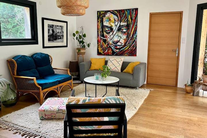 Cottage pour 3 personnes, avec piscine et terrasse à Corbarieu