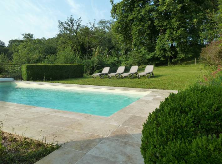 Gîte pour 7 personnes, avec terrasse ainsi que jardin et piscine, animaux acceptés à Loubressac - 2
