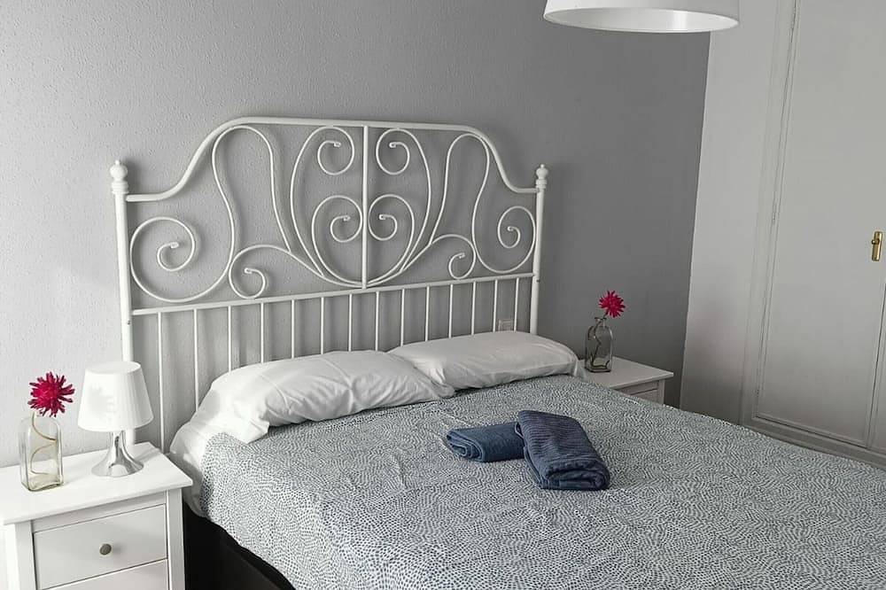 Entire apartment, Apartamento Rincon De Collarada in Villanúa, Spanish Pyrenees