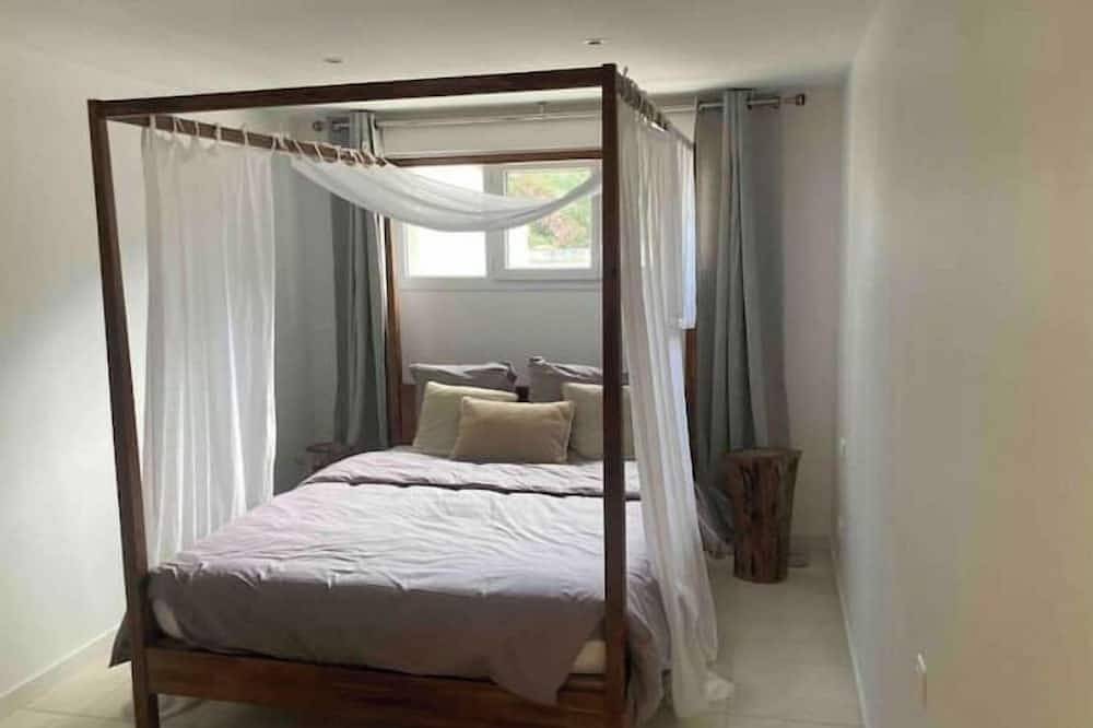 Nouveau :villa Avec spa sur L'étang de L'or in Pérols, Côte d'Améthyste
