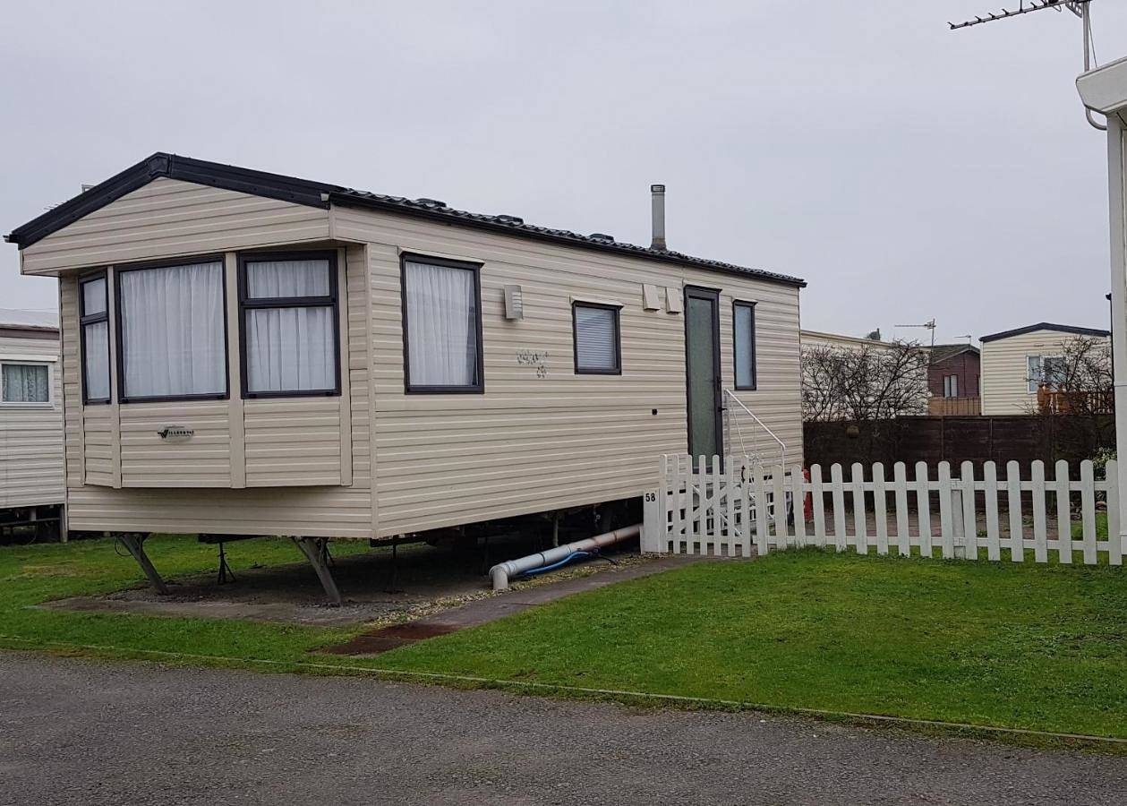 Holiday Home in Berrow (Somerset), Somerset