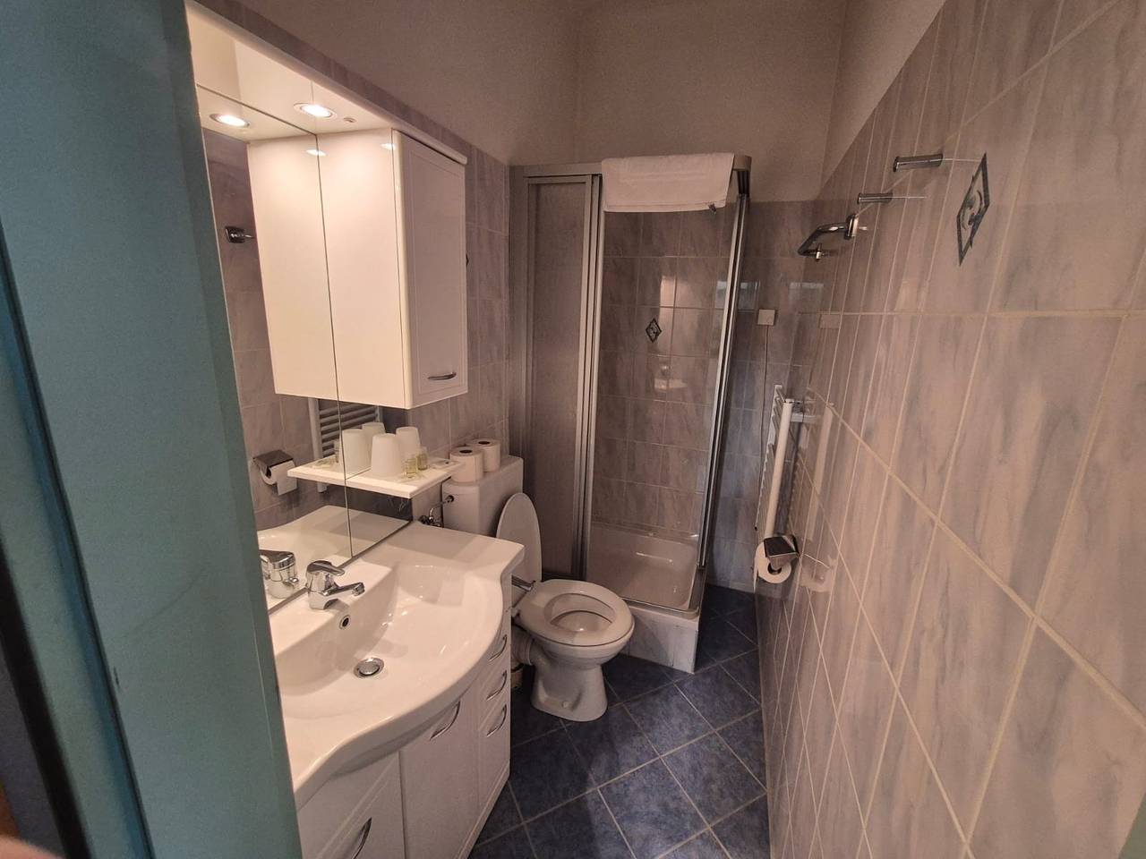 Mariazellerhof Room 018 in Sankt Pölten, Traisental