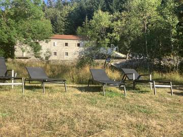 Gîte pour 12 personnes, avec jardin, animaux acceptés à Usclades-et-Rieutord