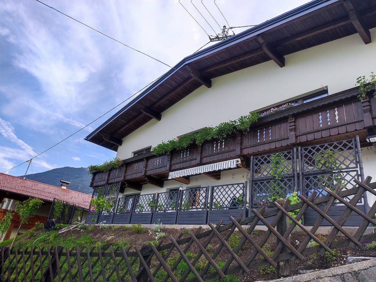 Ganze Wohnung, Ferienwohnung "Zillertalblick" mit Panorama-Bergblick und Terrasse in Stummerberg, Ski-Optimal Hochzillertal