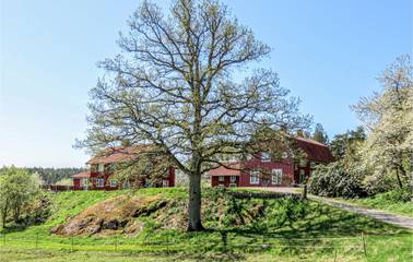 Ferienhaus für 8 Personen, mit Sauna und Garten in Östergötland