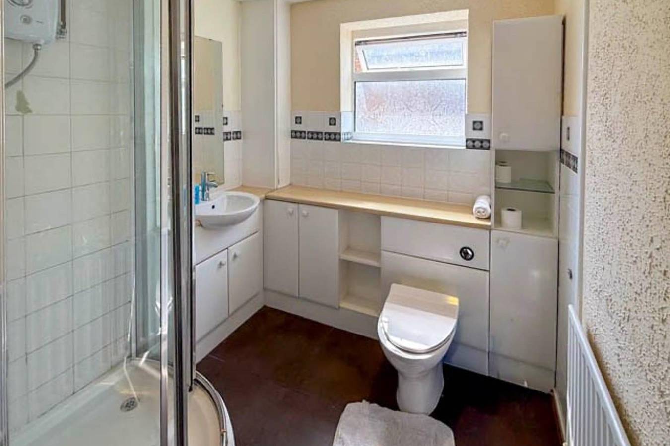 House Sleeps 5 - Wifi & Tv in Luton, Chiltern Hills