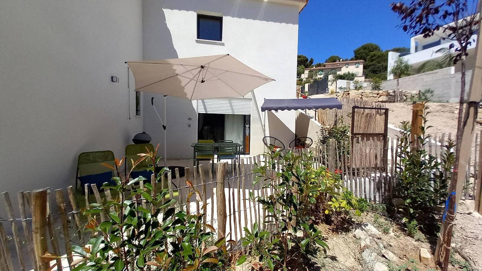 Appartement entier, Appartement Le Cocoon avec terrasse dans maison individuelle in Ceyreste, Région de Marseille