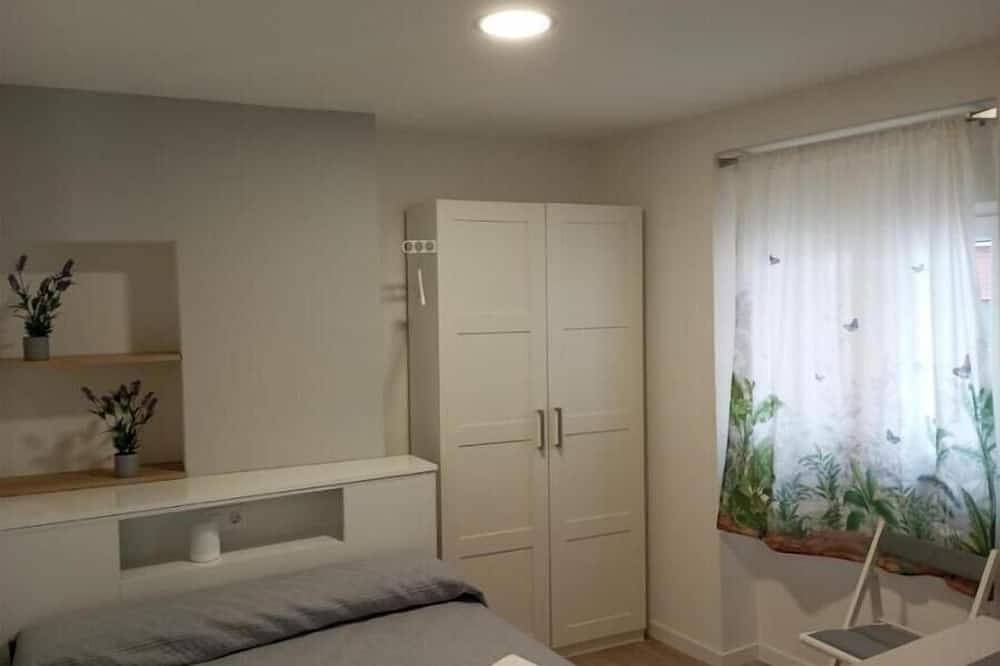 Entire apartment, Estudio moderno en  Bardenas y Senda Viva!!!\nideal parejas y familias pequeñas. in Arguedas, Navarra Province